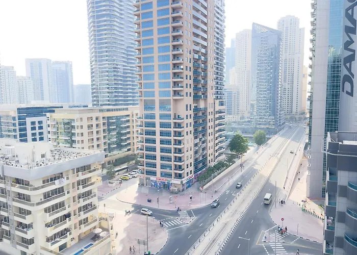 Luxury Room With Marina View Close To Jbr Beach And Metro With Shared Kitchen