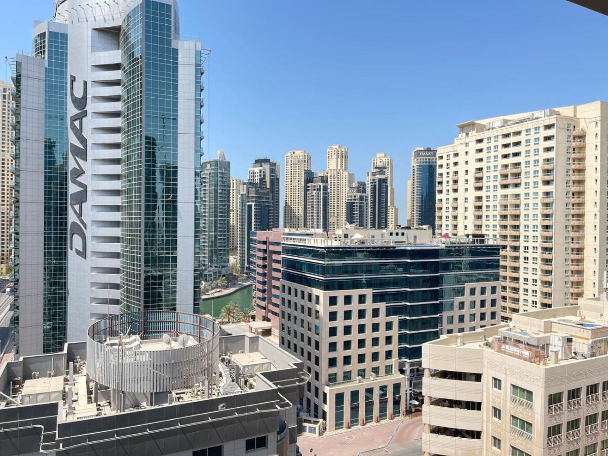 Проживання в сім'ї Luxury With Marina View Close To Jbr And Metro With Shared Kitchen
