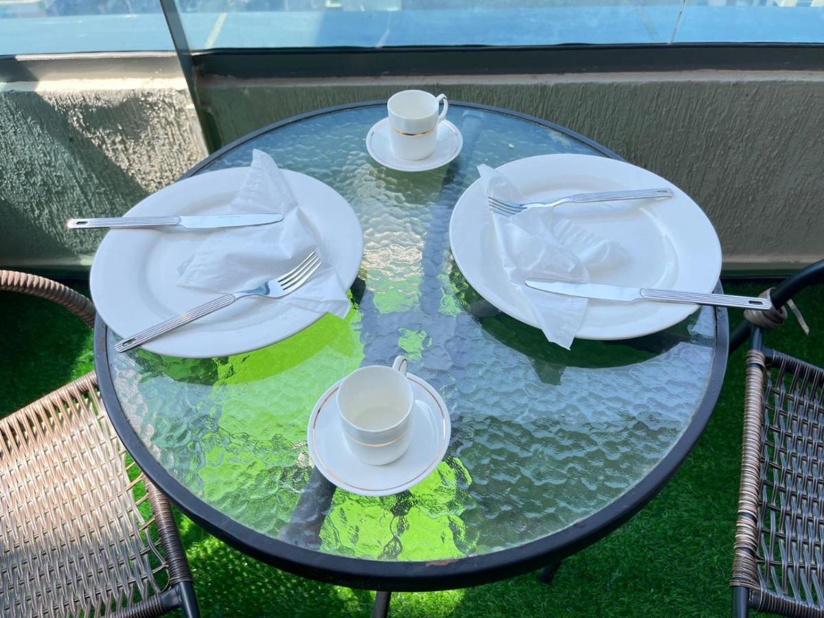 Проживання в сім'ї Luxury With Marina View Close To Jbr And Metro With Shared Kitchen