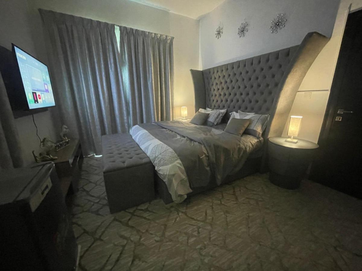 Luxury With Marina View Close To Jbr And Metro With Shared Kitchen * Дубай