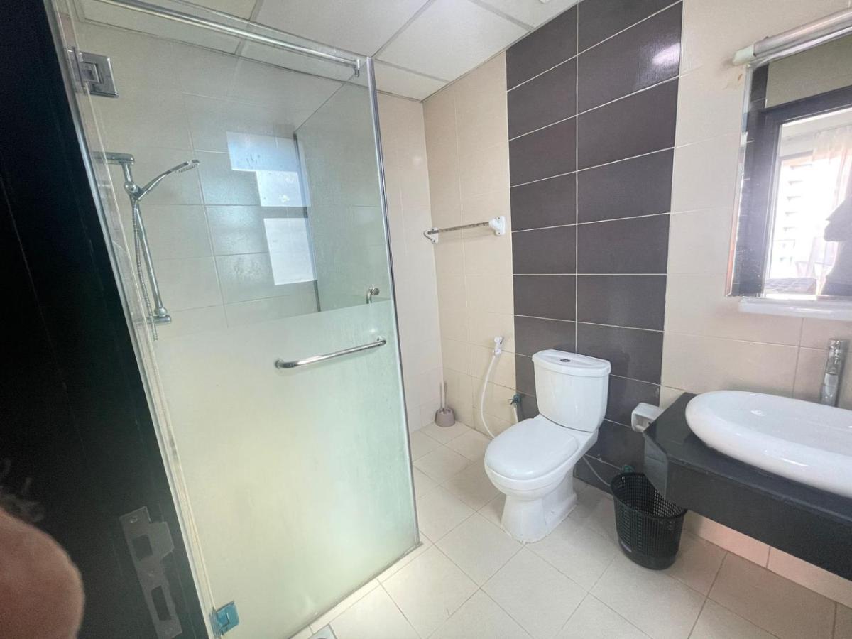 Проживання в сім'ї Luxury With Marina View Close To Jbr And Metro With Shared Kitchen