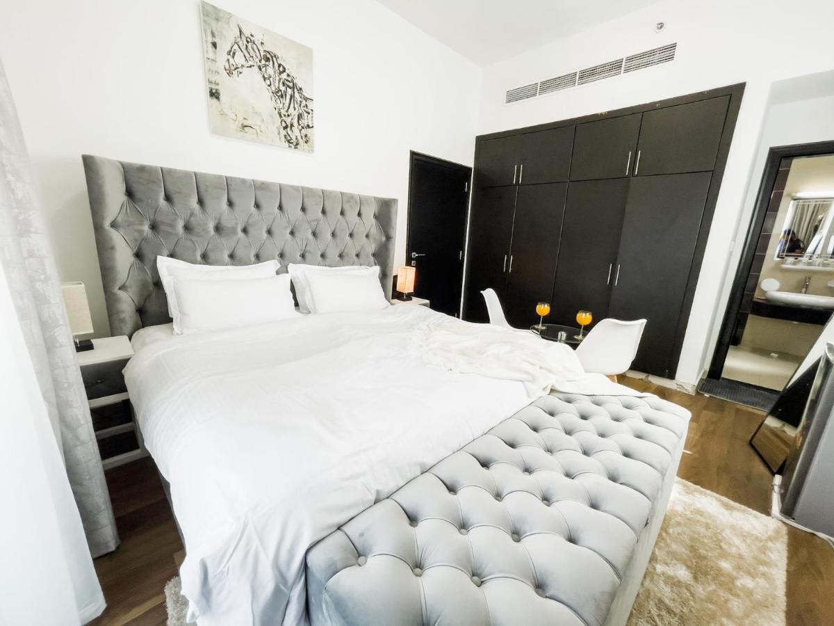Luxury With Marina View Close To Jbr And Metro With Shared Kitchen Проживання в сім'ї Дубай