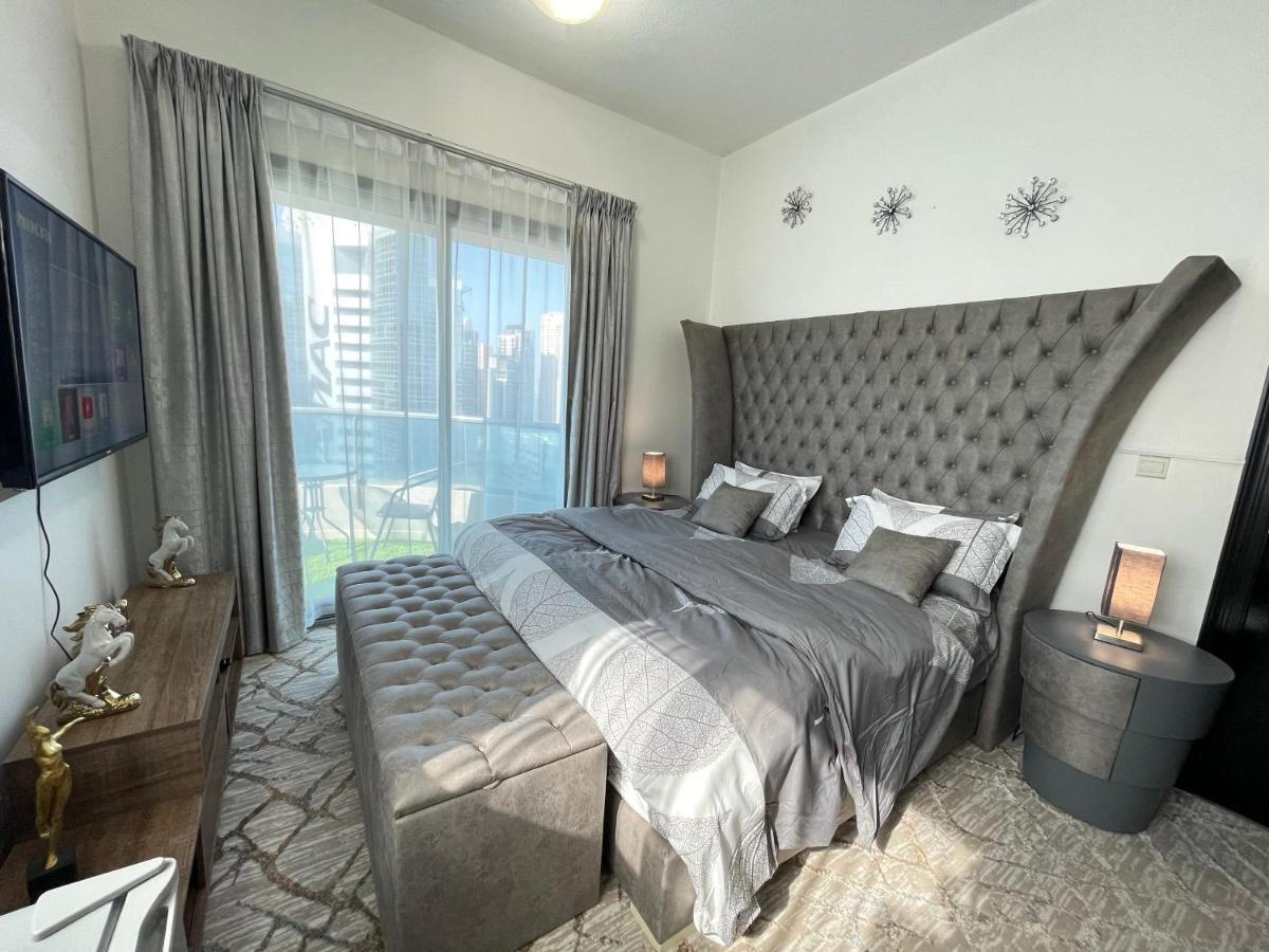 Luxury With Marina View Close To Jbr And Metro With Shared Kitchen Проживання в сім'ї Дубай