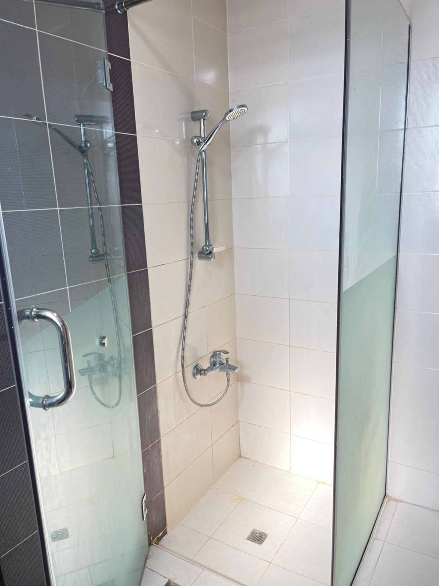 Luxury With Marina View Close To Jbr And Metro With Shared Kitchen Проживання в сім'ї Дубай