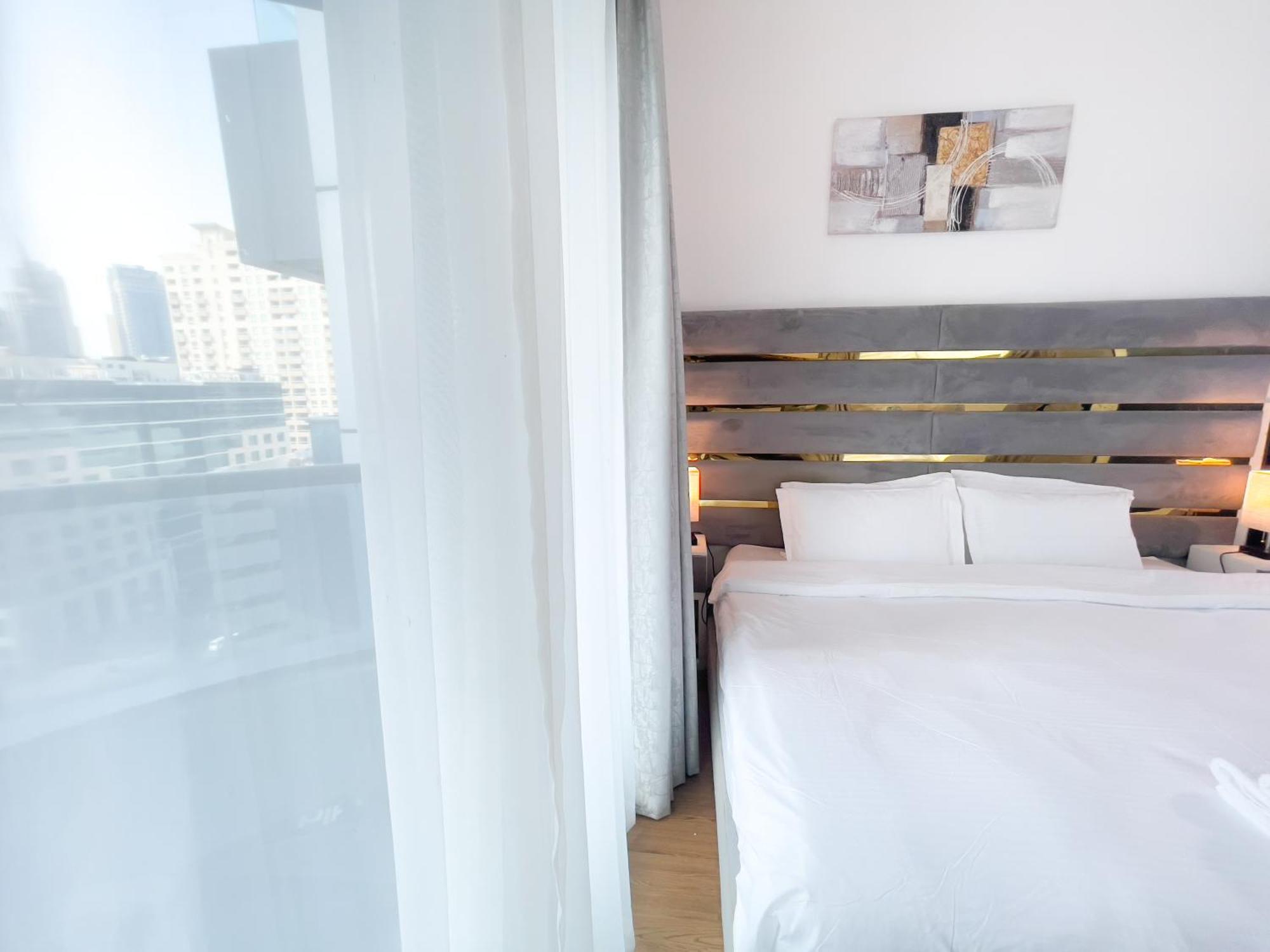 Проживання в сім'ї Luxury With Marina View Close To Jbr And Metro With Shared Kitchen *