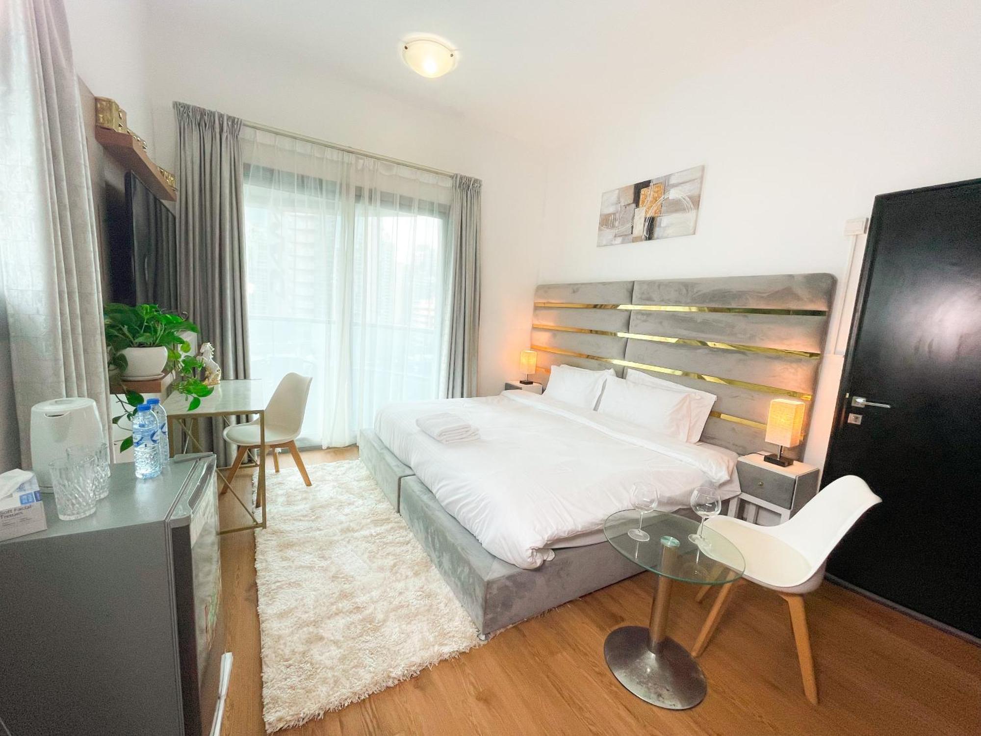 Luxury With Marina View Close To Jbr And Metro With Shared Kitchen * Дубай