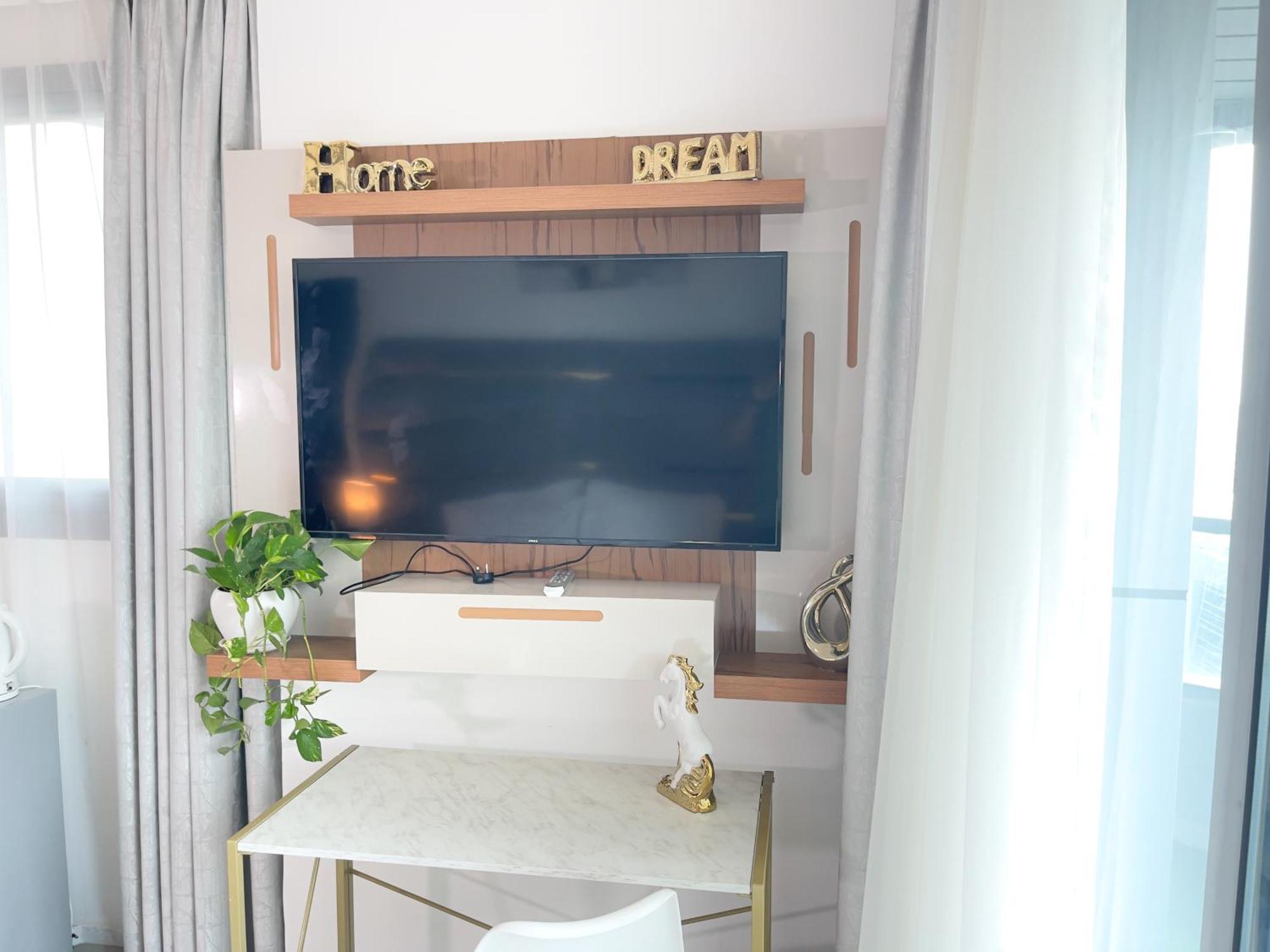 Luxury With Marina View Close To Jbr And Metro With Shared Kitchen * Дубай