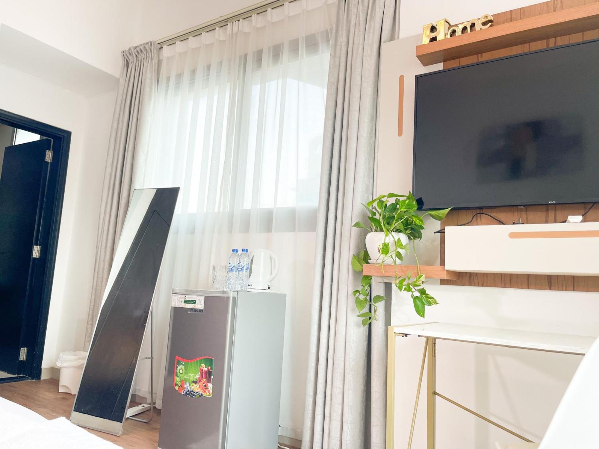 Luxury With Marina View Close To Jbr And Metro With Shared Kitchen * Дубай