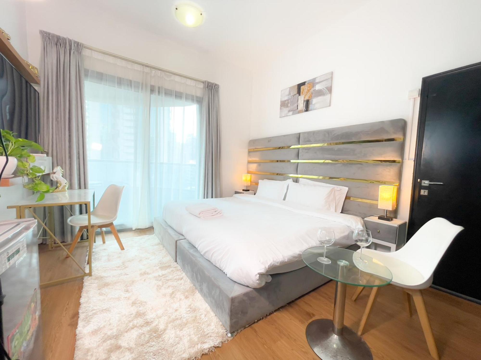 Luxury With Marina View Close To Jbr And Metro With Shared Kitchen * Дубай